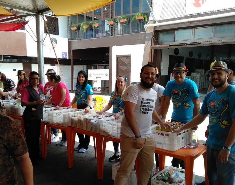 Seniorentag arrecada mais de 5 toneladas  de alimentos ao Hospital Bom Pastor