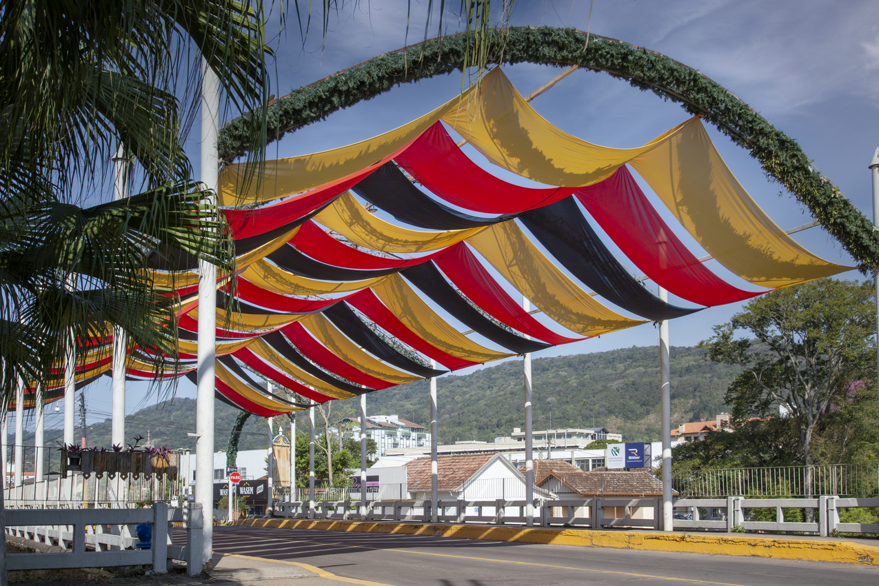 Decoração para a Oktoberfest contagia a cidade de Igrejinha