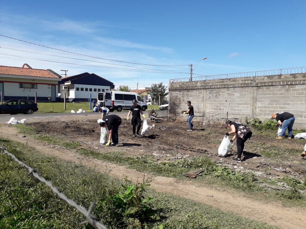 SOCIALIZAÇÃO: Grupos se unem e realizam ação social conjunta no Bairro Empresa, em Taquara