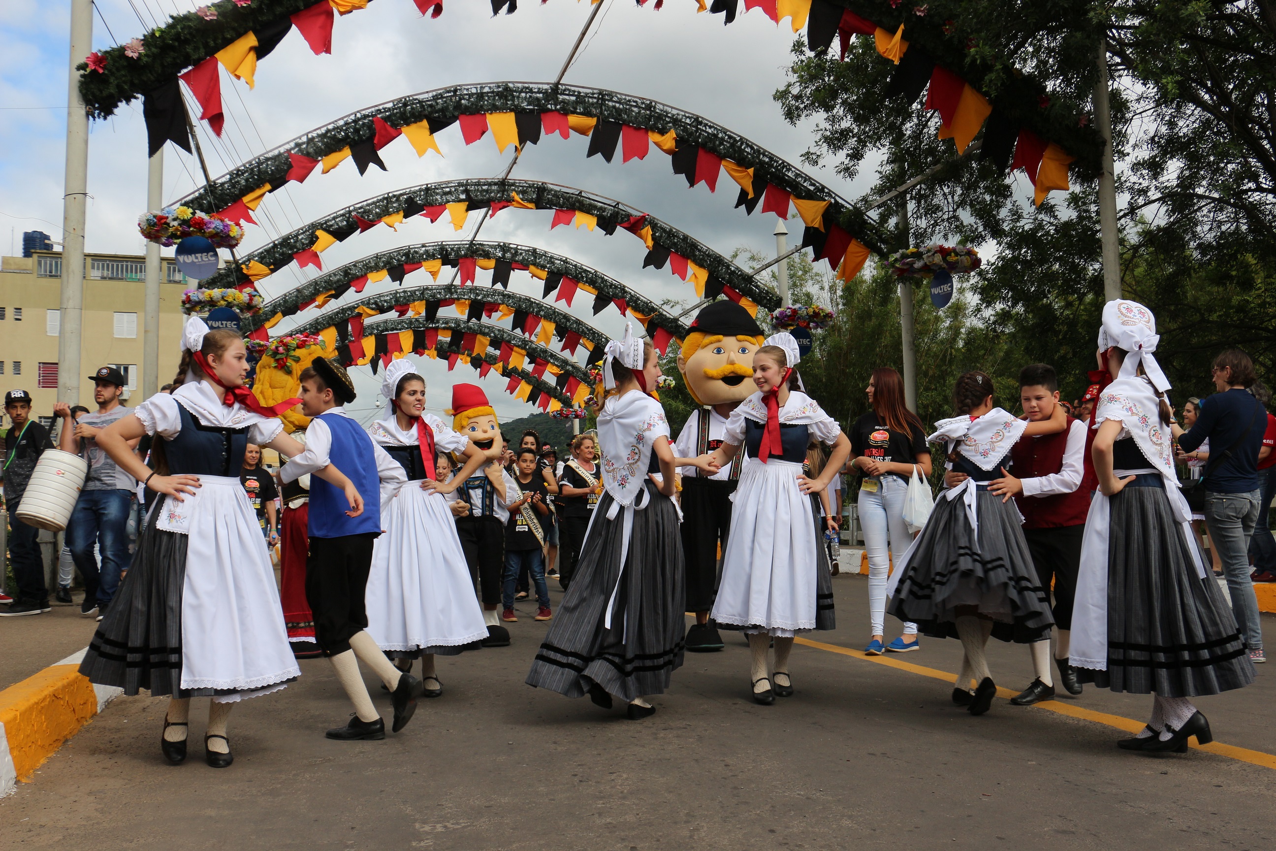 Desfile oficial: atenção para mudanças no trânsito