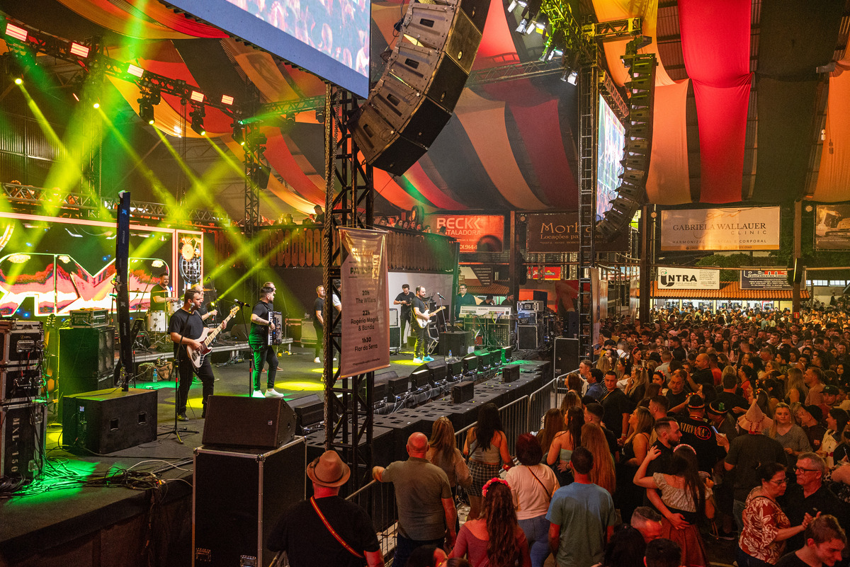 Camarote da 35ª Oktoberfest de Igrejinha proporciona imersão na gastronomia alemã e música de todos os estilos