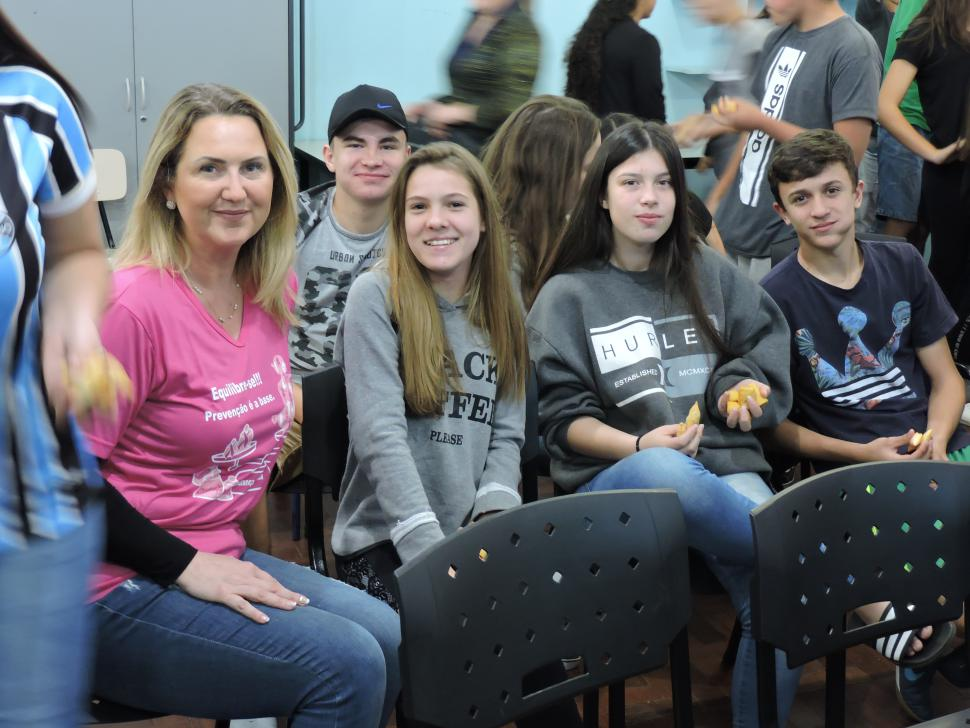 SOCIALIZAÇÃO: AFAH realiza momento com adolescentes da Escola Berthalina