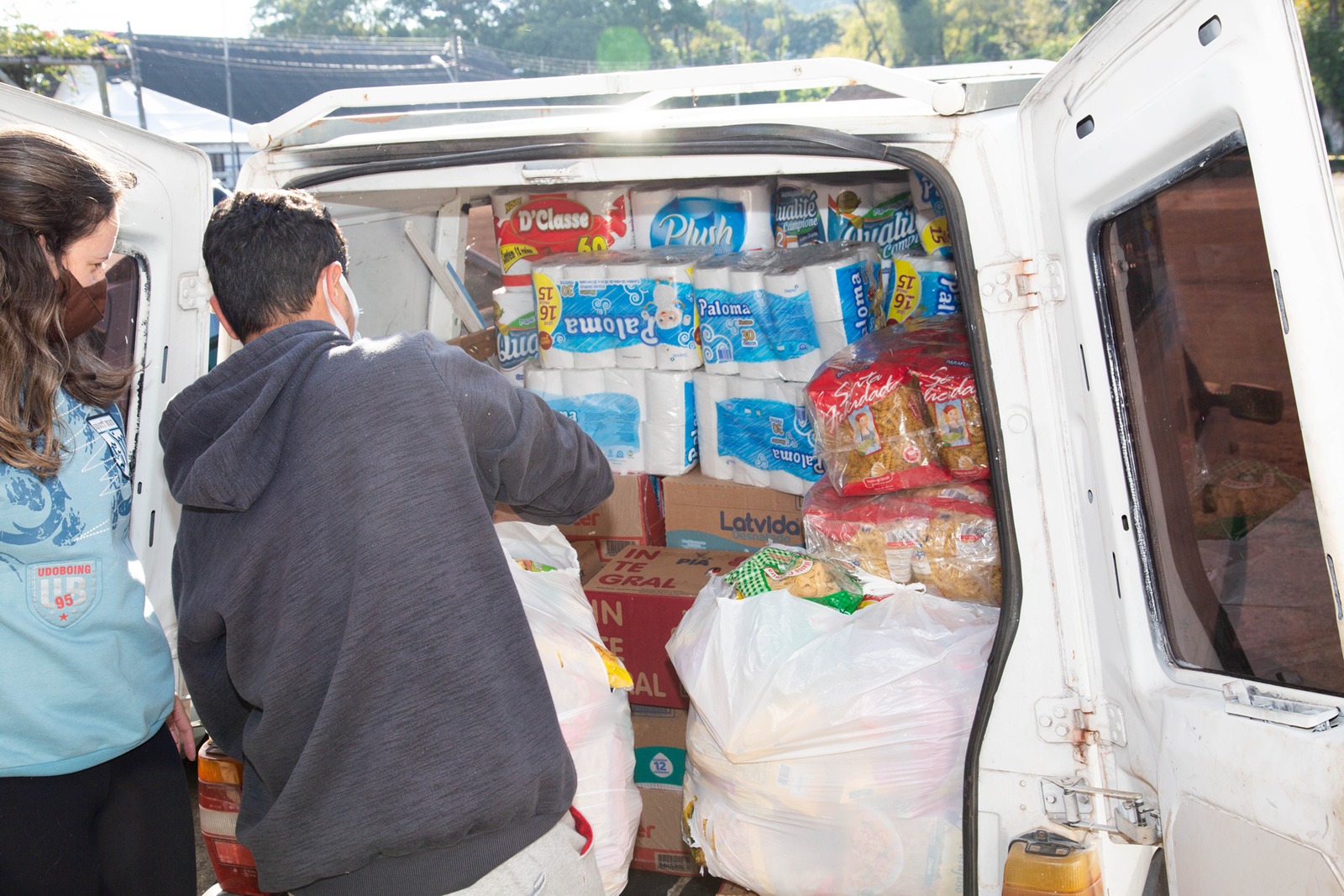 AMIFEST beneficia mais de 20 entidades com doação de alimentos