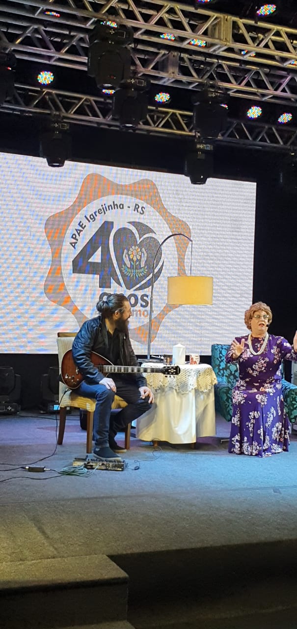 Vitrine do Bem: Live dos 40 anos da APAE arrecadou duas toneladas de mantimentos