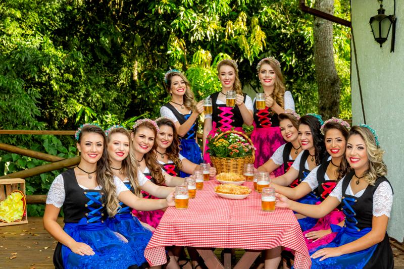 Amifest divulga fotos oficiais das candidatas a Soberanas da 33ª Oktober de Igrejinha