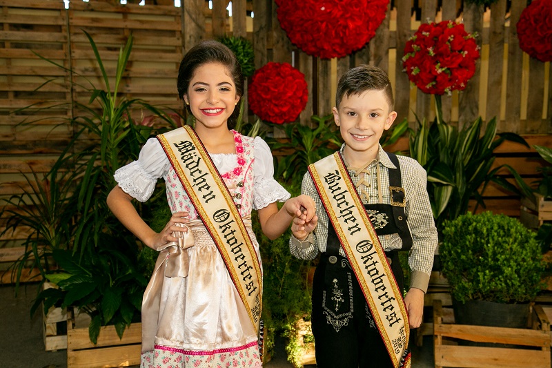 Oktober de Igrejinha incentiva preservação da cultura germânica com escolha do Bubchen e Mädchen