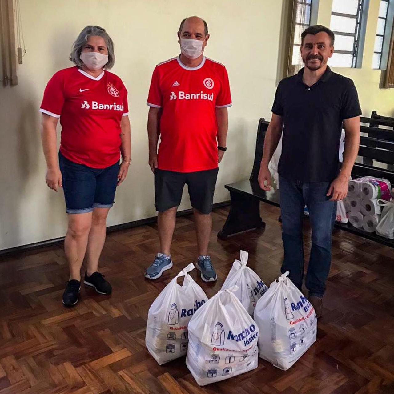 Vitrine do Bem: Consulado Colorado doa kits de limpeza e cestas para comunidades religiosas