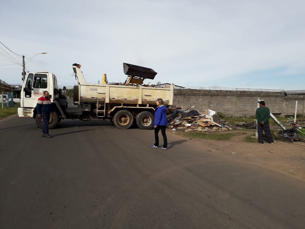 SOCIALIZAÇÃO: Grupos se unem e realizam ação social conjunta no Bairro Empresa, em Taquara