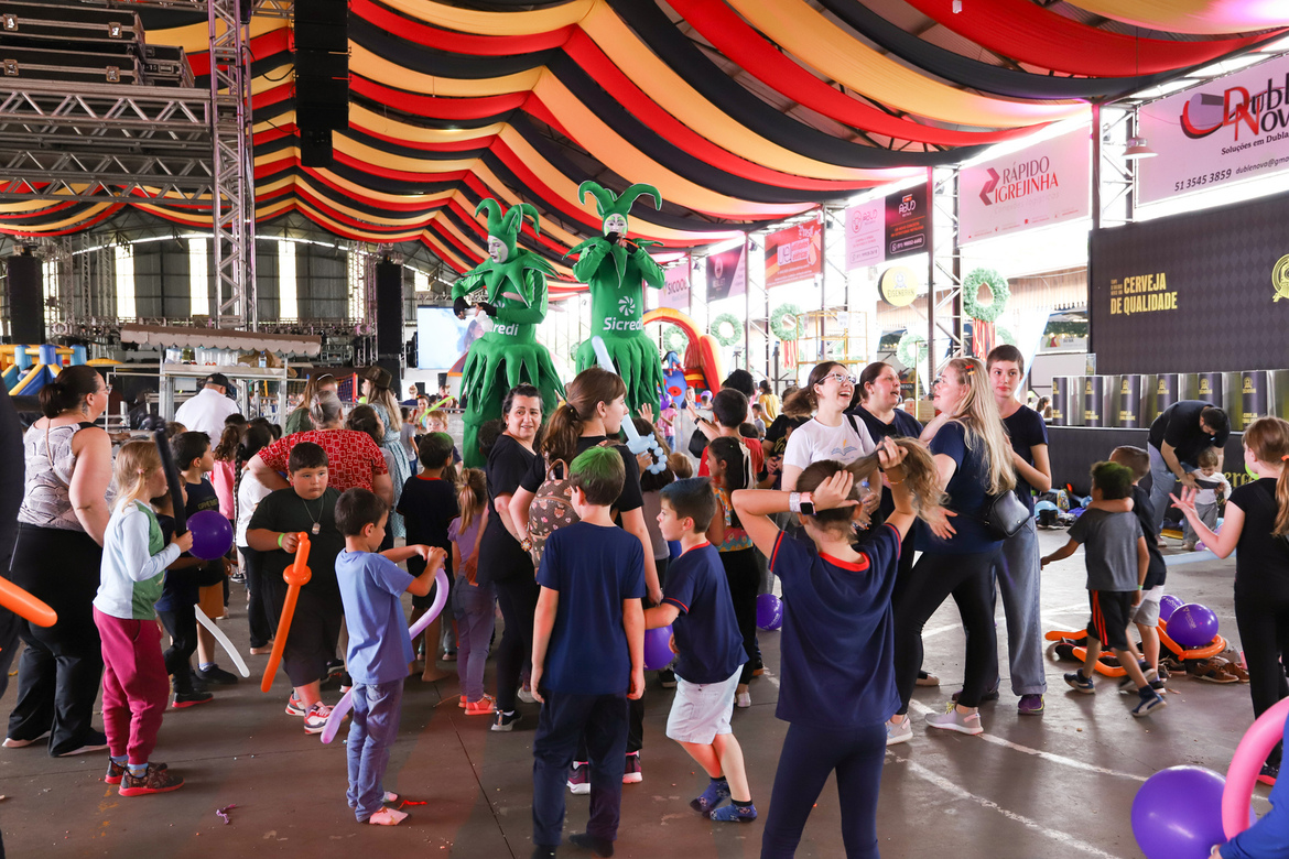 35ª Oktoberfest de Igrejinha reúne mais de 5 mil crianças e celebra Bicentenário da Imigração Alemã nesta quarta-feira (16)