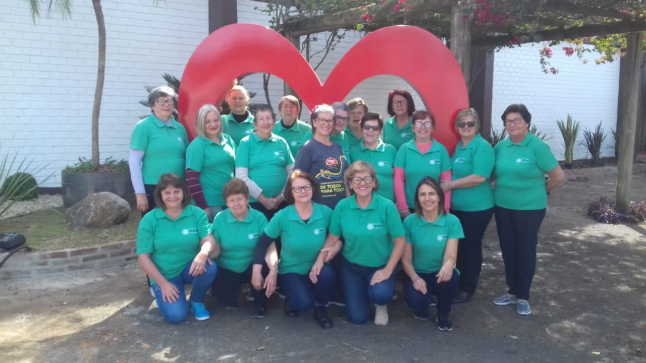 SOCIALIZAÇÃO: Seniorin e grupo Flor da Esperança desenvolvem projeto social