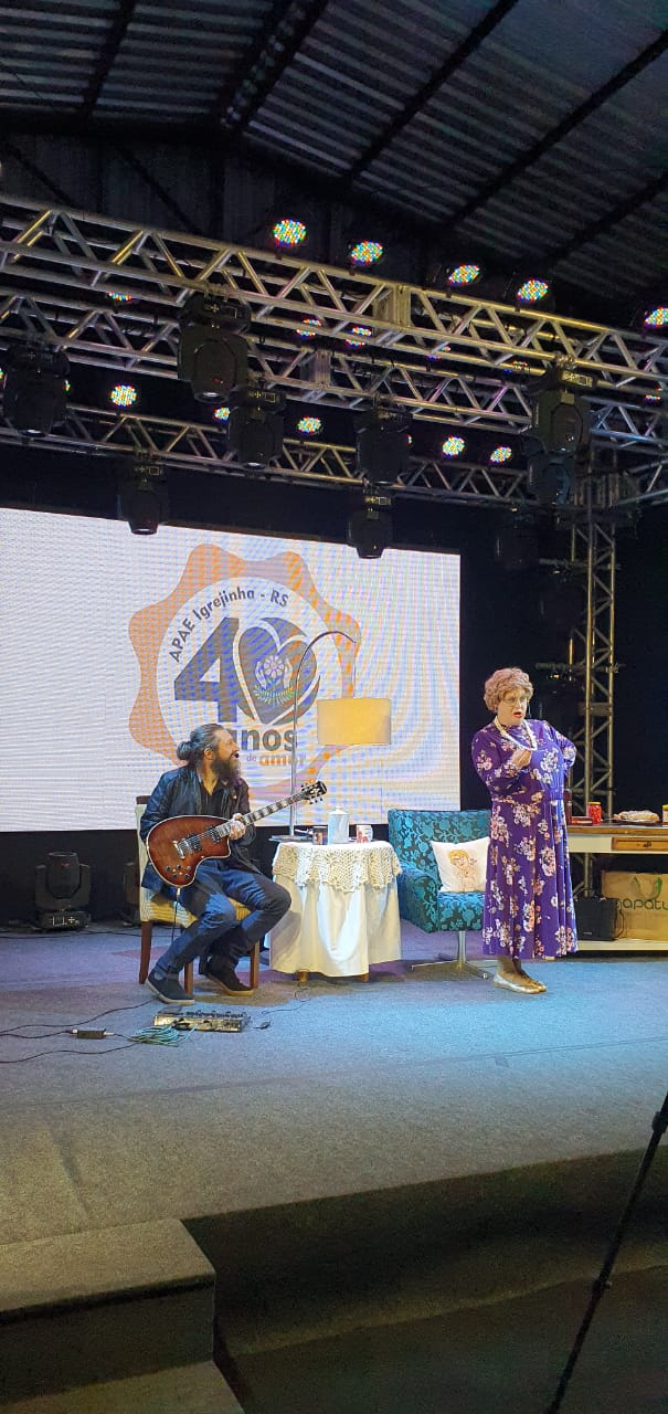 Vitrine do Bem: Live dos 40 anos da APAE arrecadou duas toneladas de mantimentos